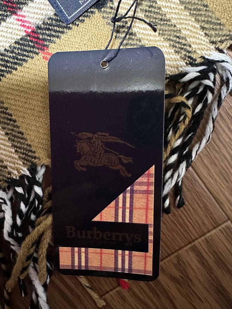 Burberryマフラー　新品　未使用　タグ付き　イングランド製　チェック柄