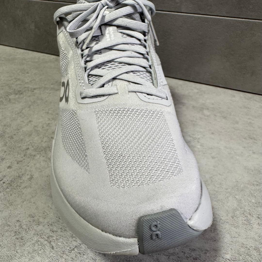 【極美品27.5】On Cloudsurfer Next オンクラウドサーファー