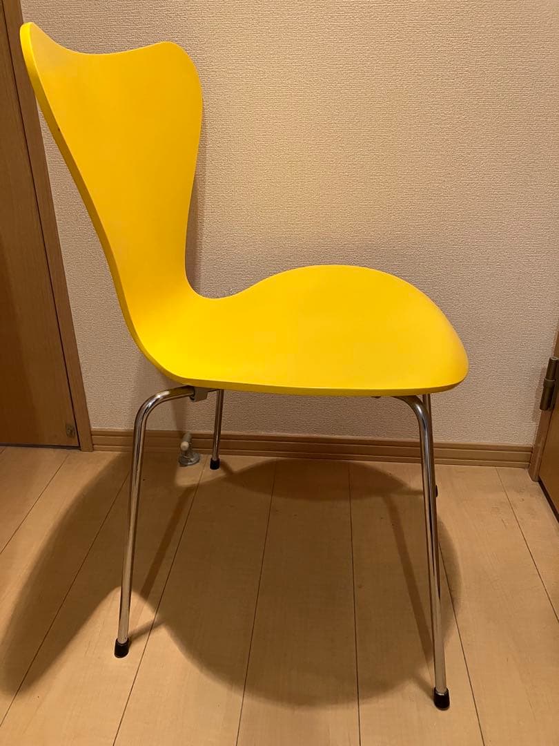 セブンチェア　イエロー　黄色