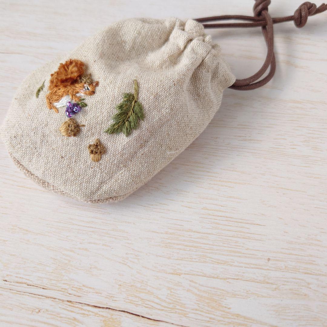 ちっちゃな巾着サシェ/詰替えタイプ【どんぐり帽子のりす君の秋の味覚】