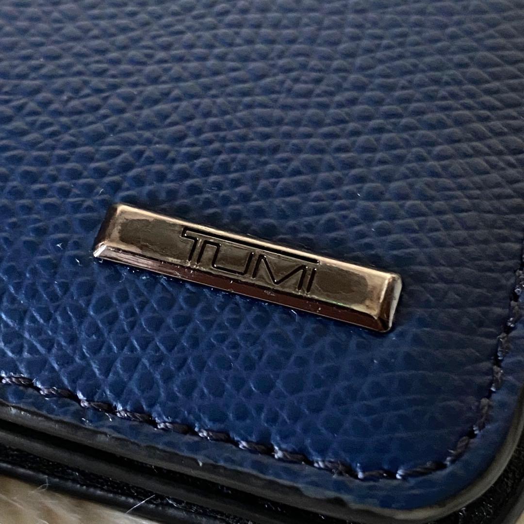 良品【TUMI】トゥミ 大人気トラベルウォレット 上質レザー ブルー×ブラック！