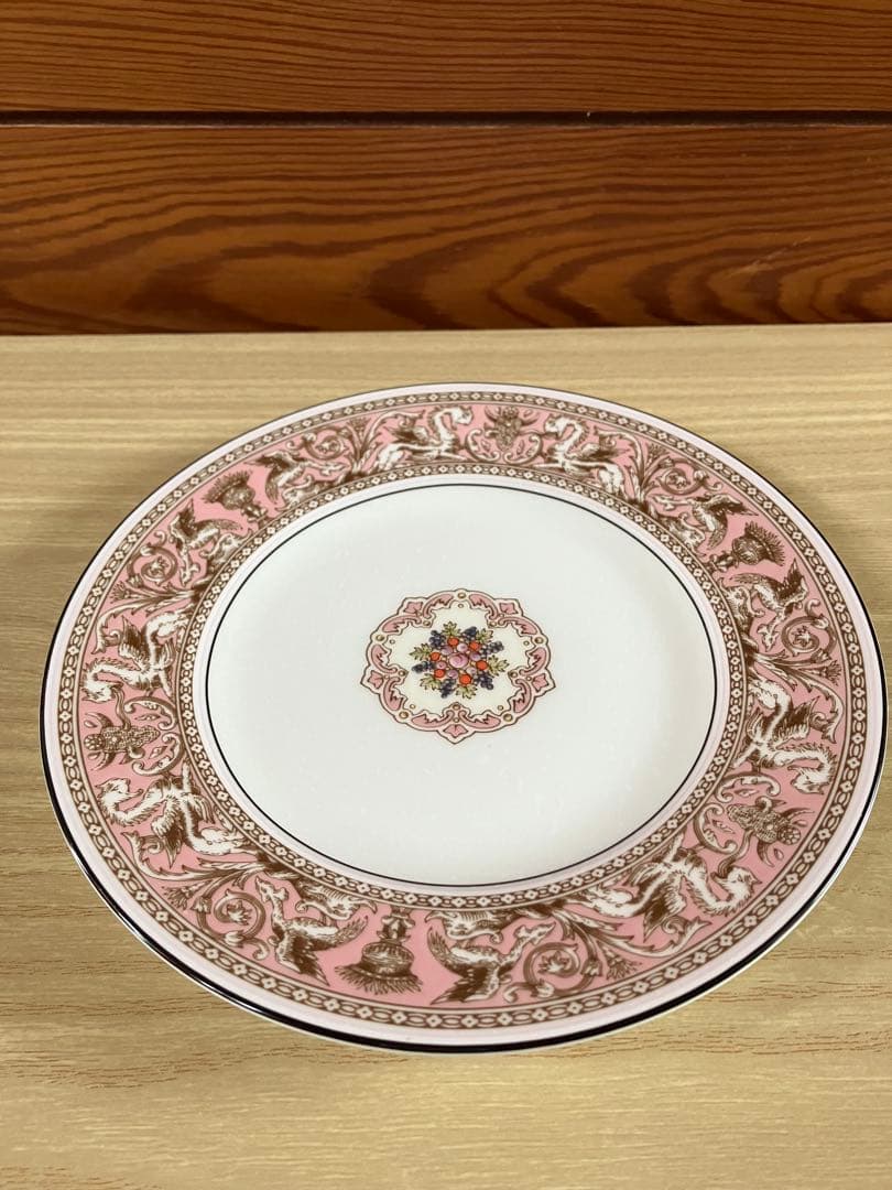 最終価格【稀少・新品・未使用】ウェッジウッド　フロレンティーン　ピンク プレート