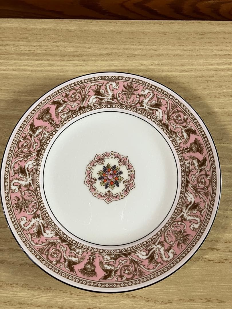 最終価格【稀少・新品・未使用】ウェッジウッド　フロレンティーン　ピンク プレート