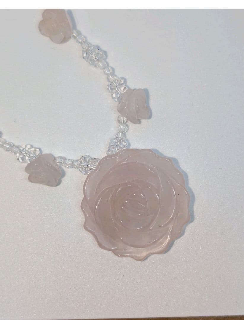 ローズクォーツ 花モチーフ ネックレス