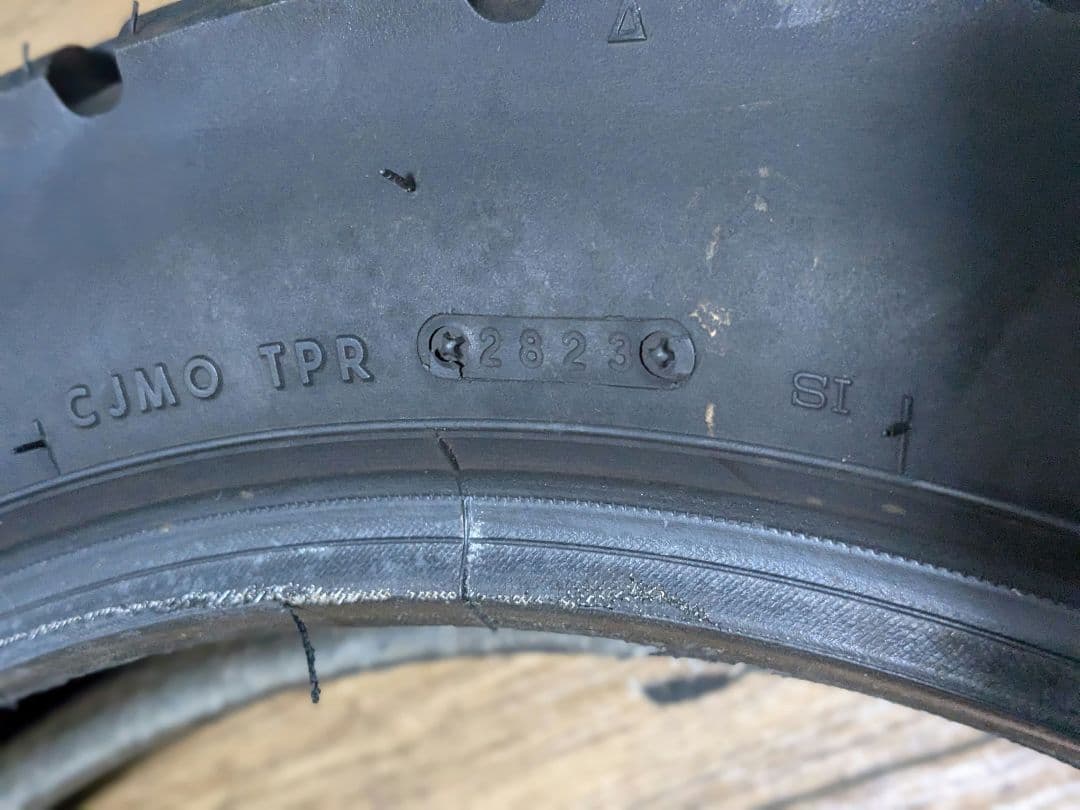 IRC GP-210 120/90-16 トリッカー用タイヤ　リアのみ