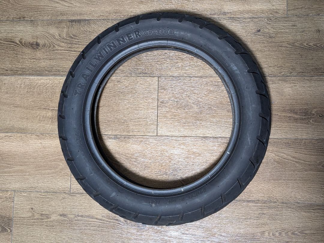 IRC GP-210 120/90-16 トリッカー用タイヤ　リアのみ