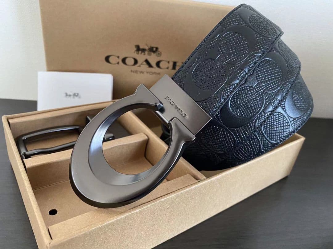 SALE♪コーチ　新品　リバーシブル　シグネチャーベルト　社会人　プレゼント