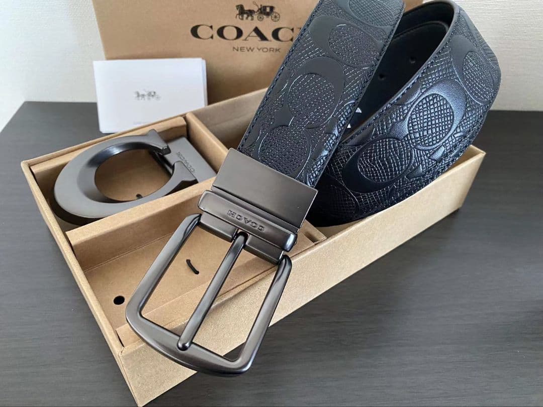 SALE♪コーチ　新品　リバーシブル　シグネチャーベルト　社会人　プレゼント