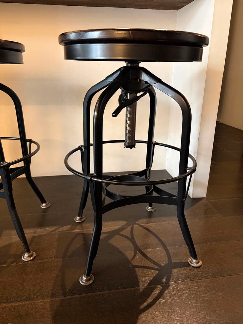 ＊3月初旬発送＊インダストリアルチェア①　ダークブラウン 高さ調整可能