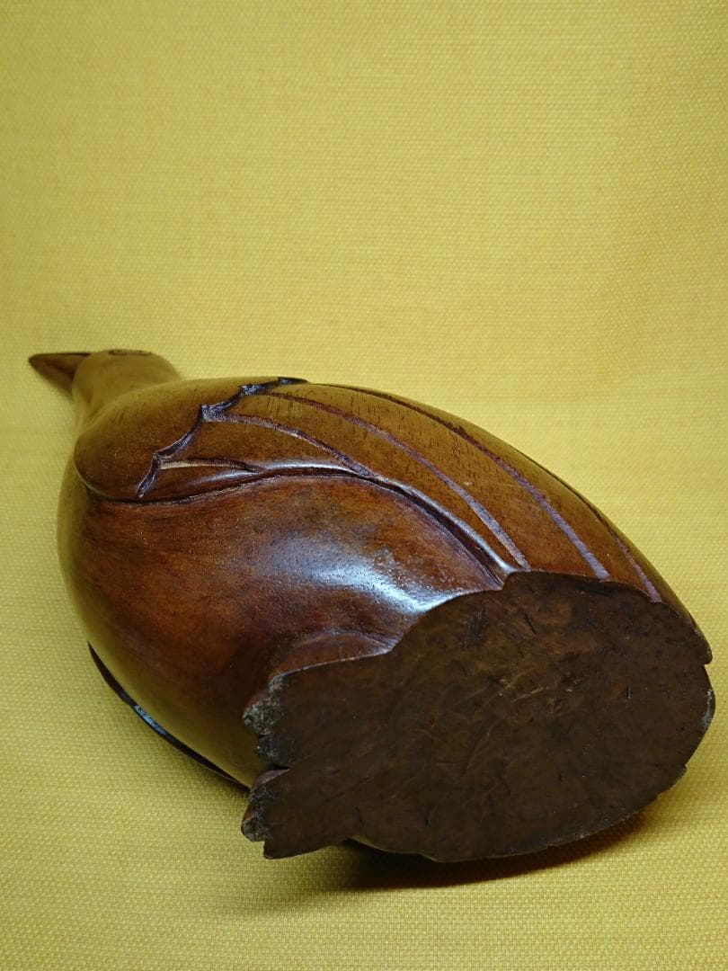 トリ　鳥　木彫　オブジェ　置物　インテリア　工芸品　美術品　A1135