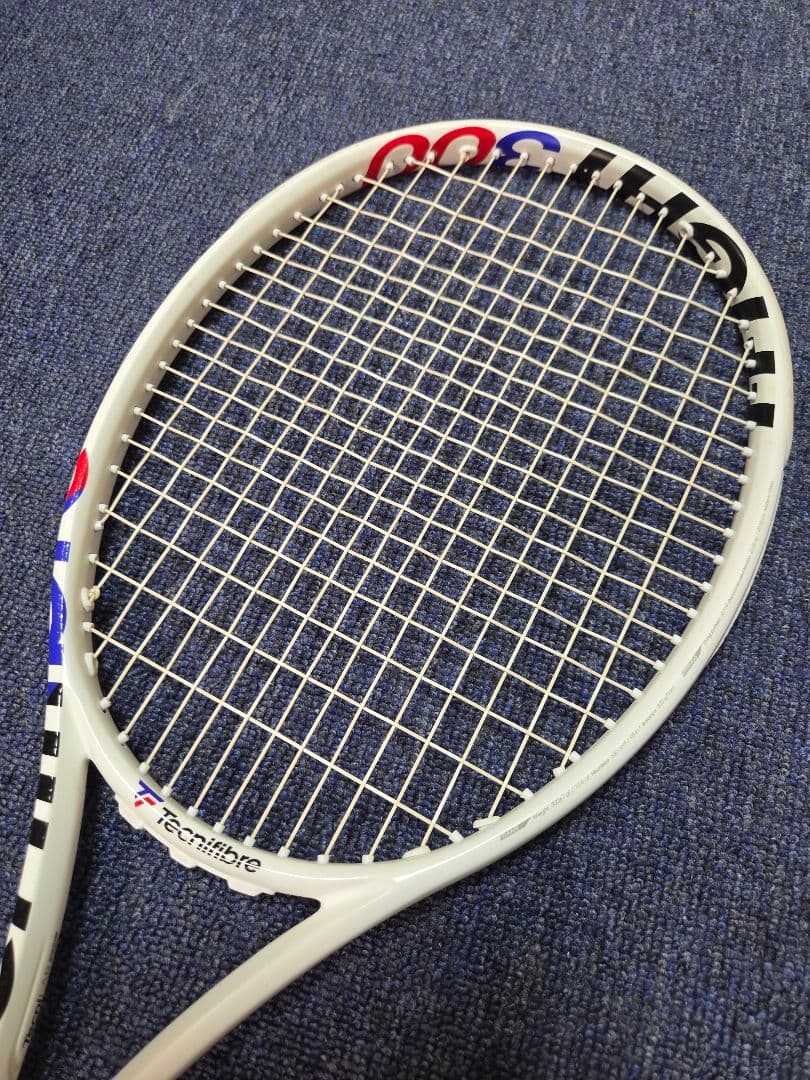 Tecnifibre T-Fight 300 テニスラケット グリップサイズ2