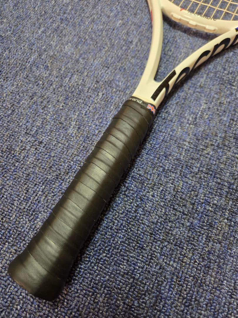 Tecnifibre T-Fight 300 テニスラケット グリップサイズ2