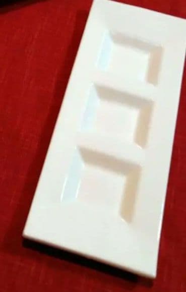 ⬛九谷焼 司峰作３盛皿♦グッドデザイン・ビュッフェプレート賞受賞９盛 皿計３皿