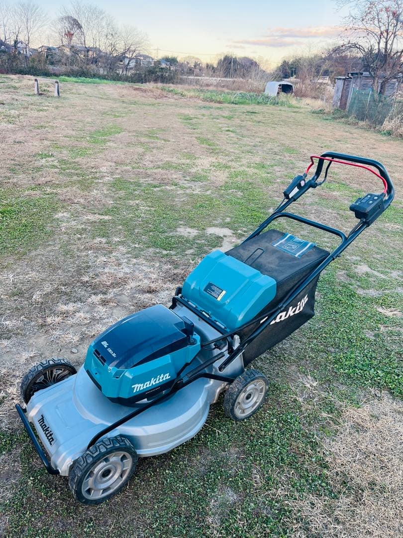 マキタ 18V+18V→36V充電式芝刈機MLM533DZ