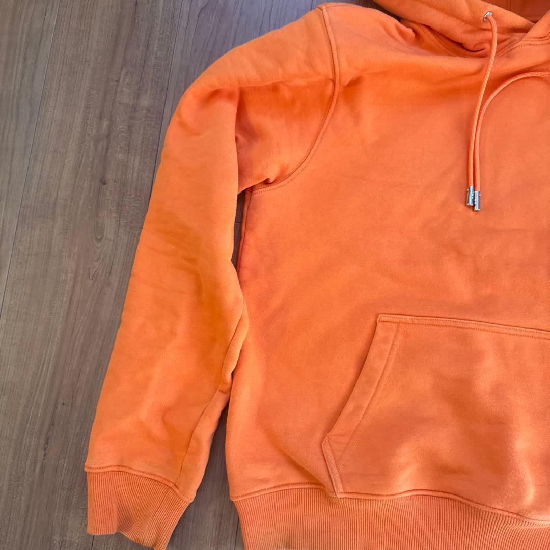 CDロゴ刺繍オレンジパーカー