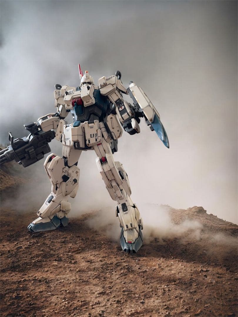 【完成品】海外プラモデルHG 1/144 Ez8イージーエイト