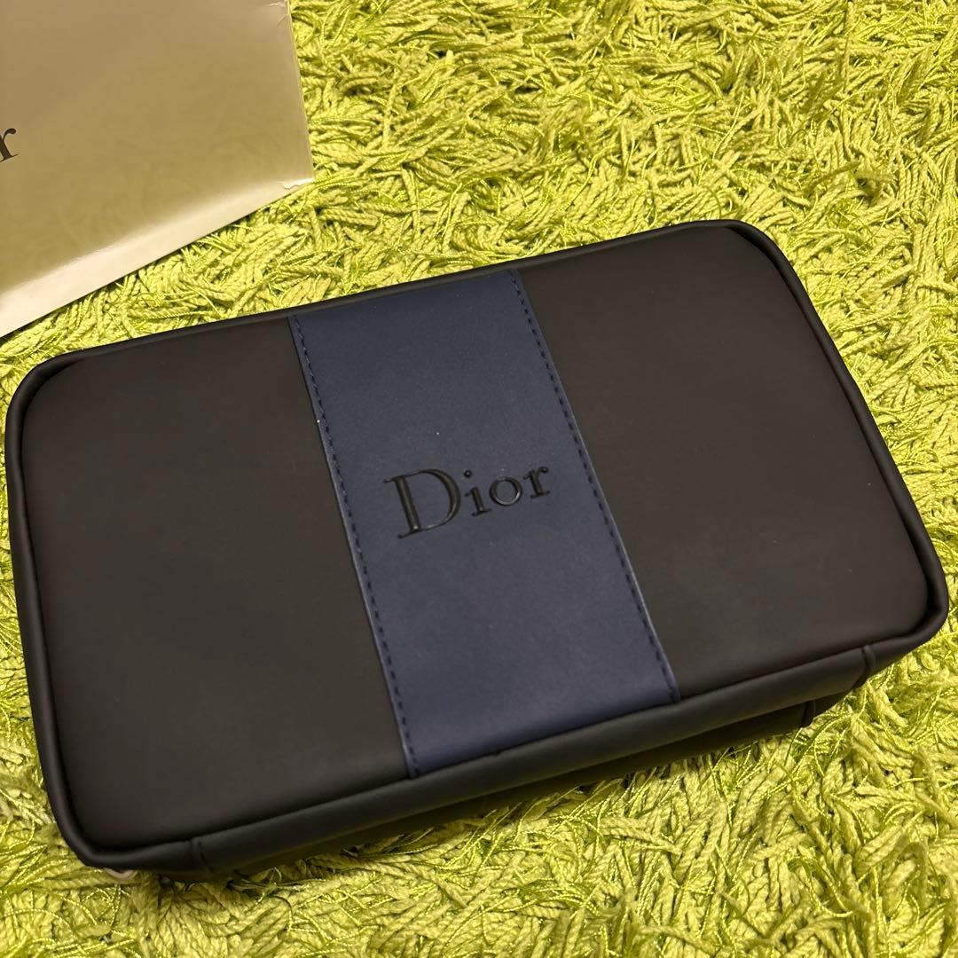 【Dior】新品✨トラベルポーチ　バック　化粧ポーチ　大容量　上品黒青カラー
