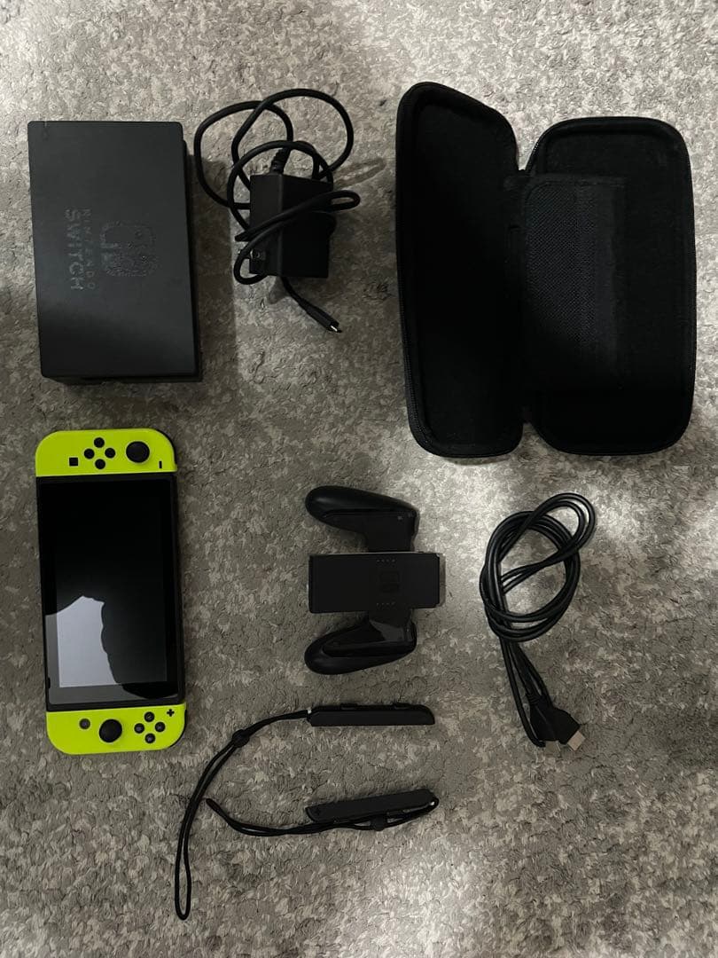 Nintendo Switch 本体 イエロー　ポーチ付き　箱無し