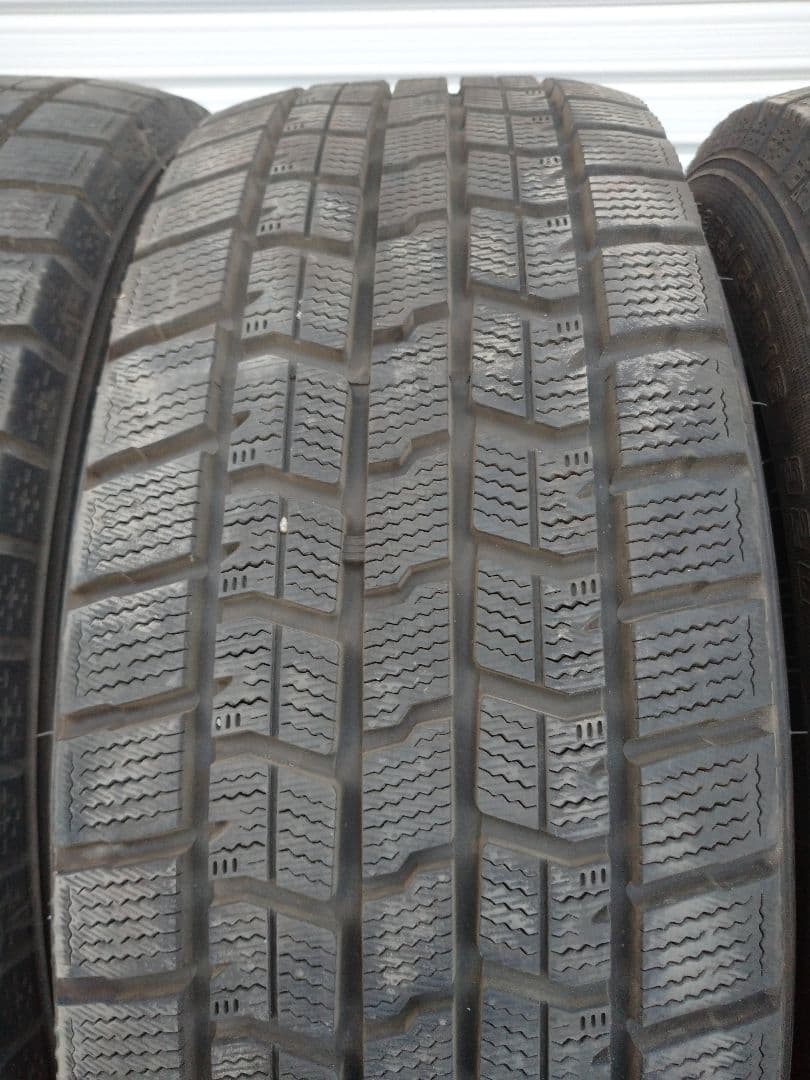 子柏薫 です。YEAR ICE NAVI7 205/60R16 92Q