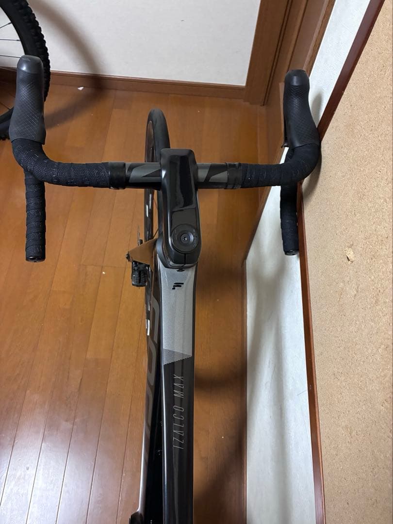 FOCUS IZALCO MAX イザルコマックス　セミ完成車XS