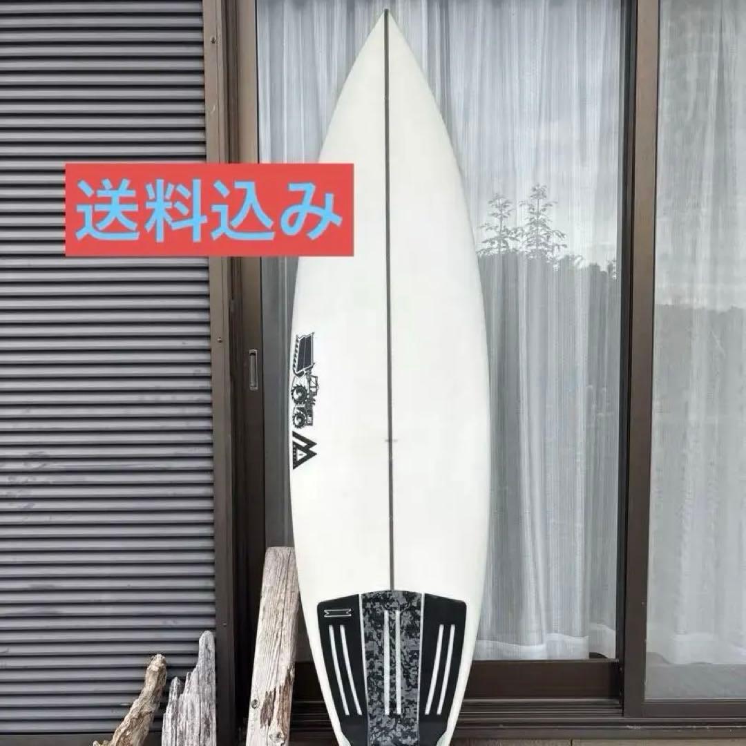 送料込 美品 JSサーフボード monsta8 5'8\