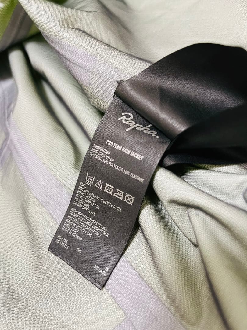 RAPHA PRO TEAM RAIN JACKET Mサイズ