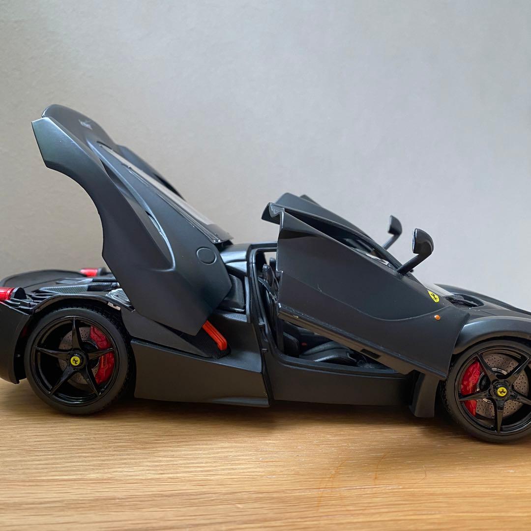 ラ フェラーリ ブラック　Bburago 18-16901 BK 1/18