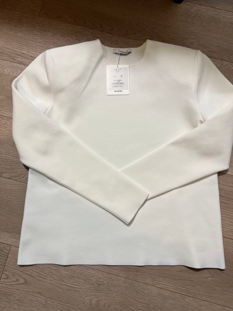 boutique310 × SLOANE 肩で魅せるニット