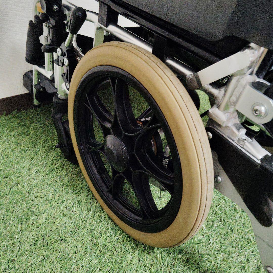 ミキ 介助型 多機能 コンパクト 6輪車椅子 SKT-6