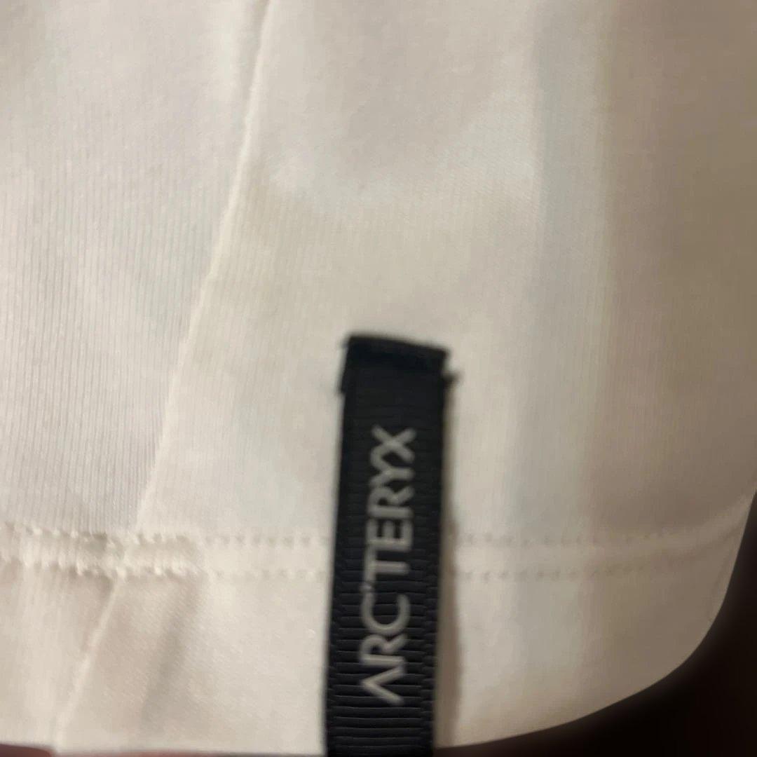 ARC'TERYX 長袖ホワイトCaptive ArcWord LS