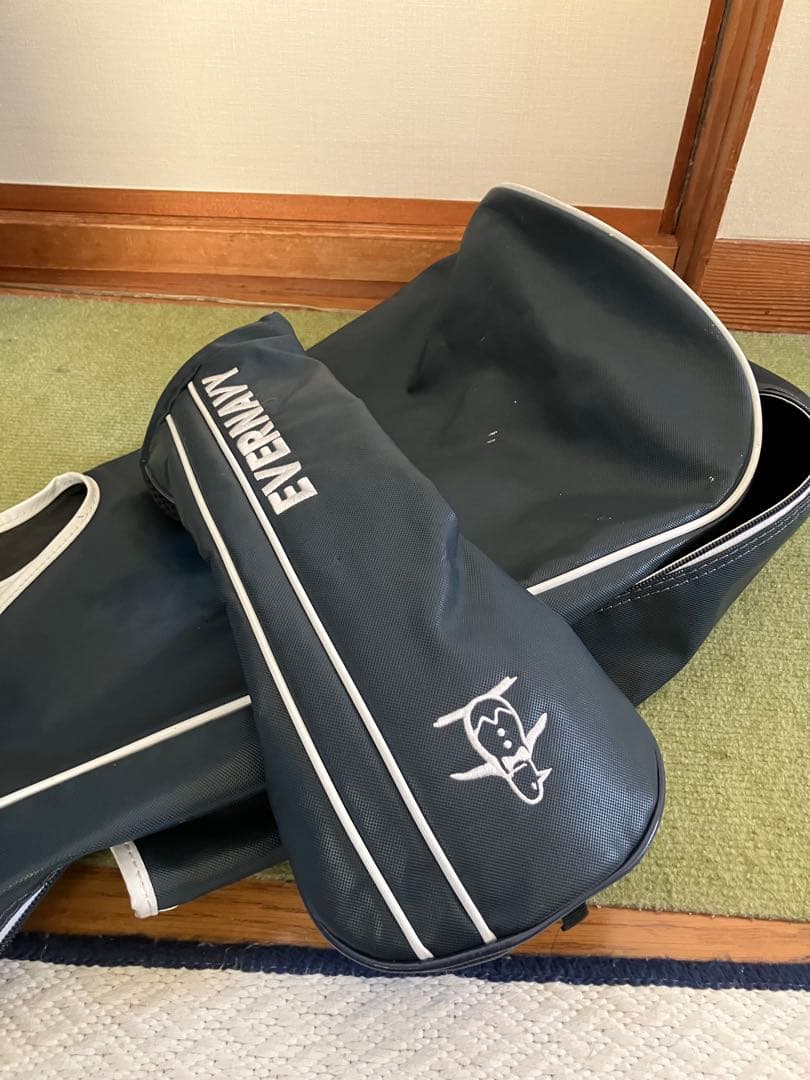 Munsingwear EVERNAVY キャディバッグ ネイビー　特価中‼️