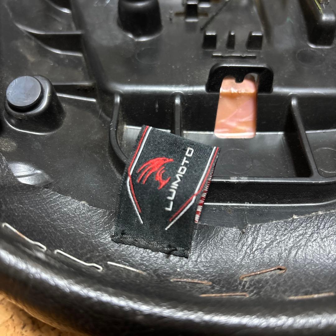 旧型xsr900用シート ルイモト製レザーシートカバー