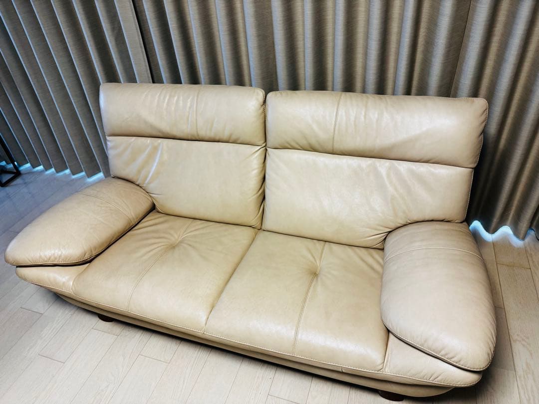 【送料込み】カリモク ZT8312レザー 2人掛けソファ（使用に問題なし）