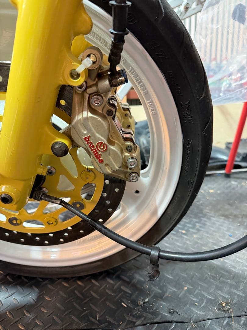 Brembo フロントブレーキ左右