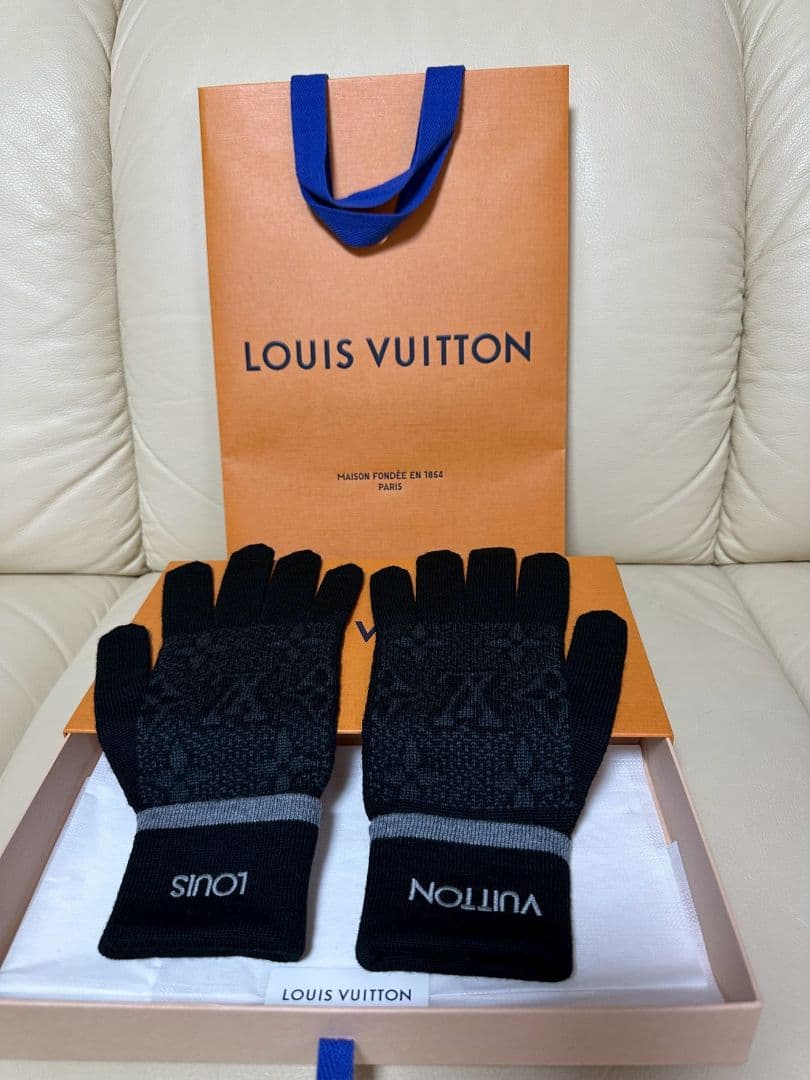 masa様　LOUIS VUITTON モノグラム　手袋　ブラック 新品未使用