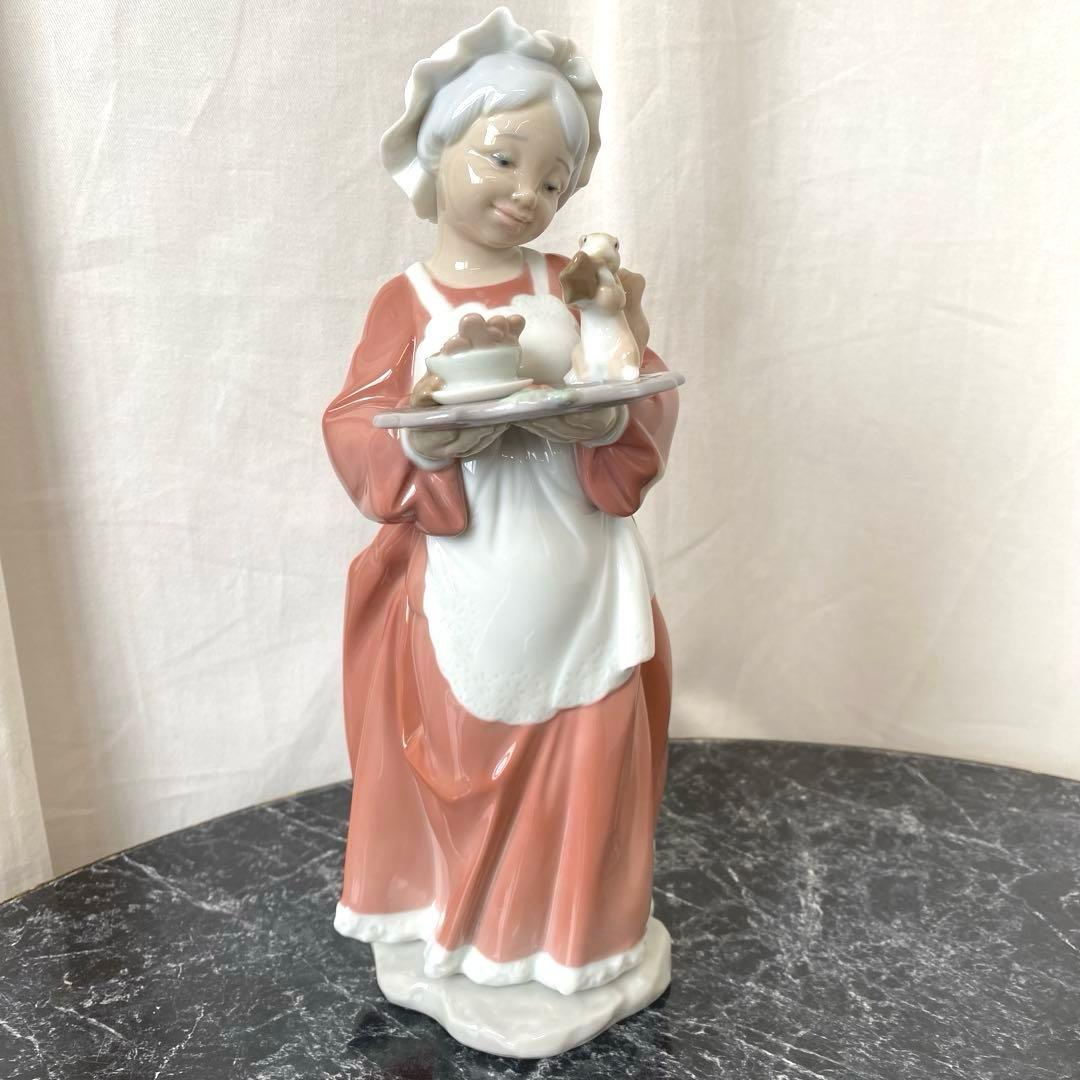 絶版 リヤドロ ミセス・サンタクロース 6893 置物