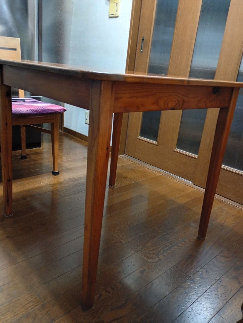 アンファンダイニングテーブル