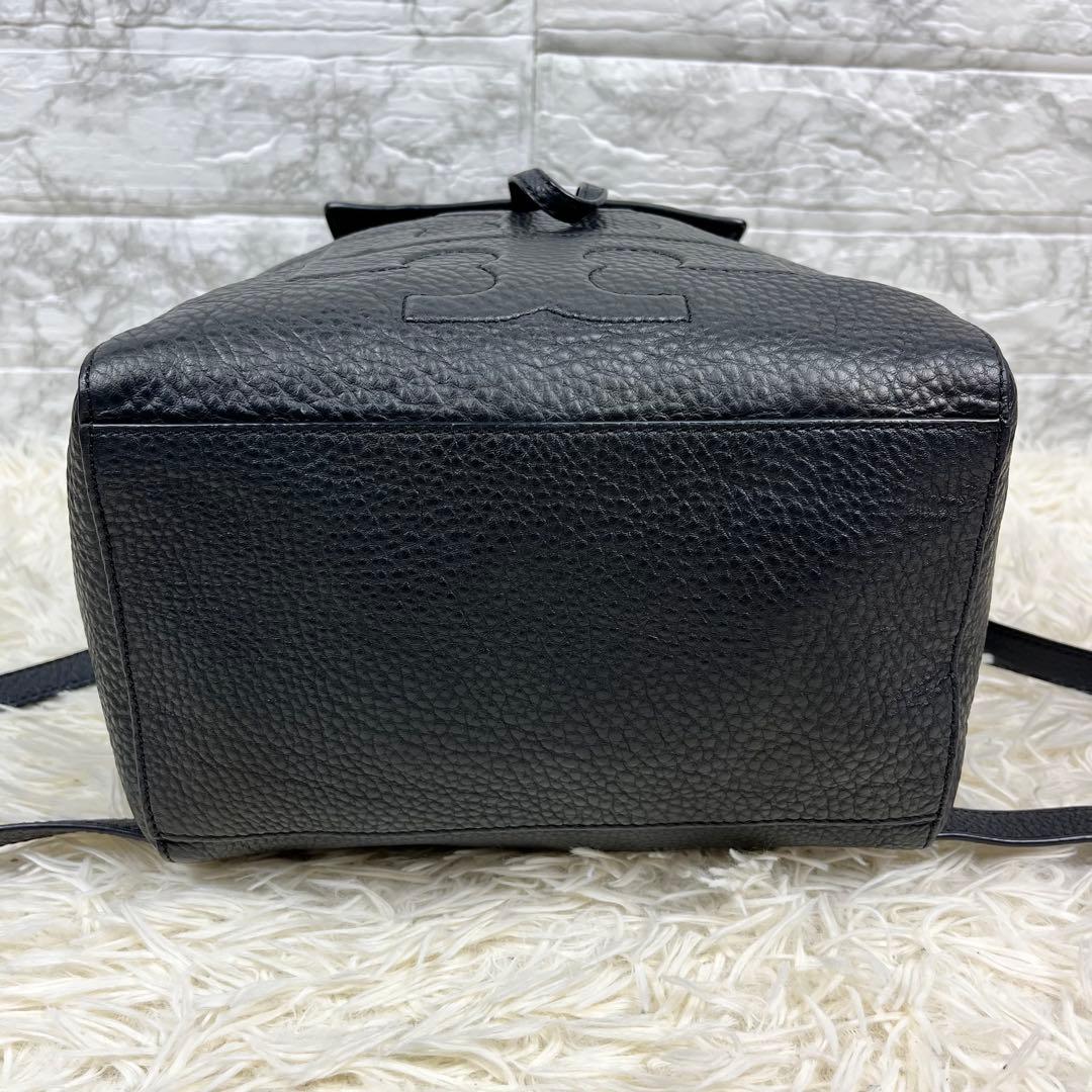 【美品】 トリーバーチ リュック バッグパック レザー 黒 デカロゴ エンボス