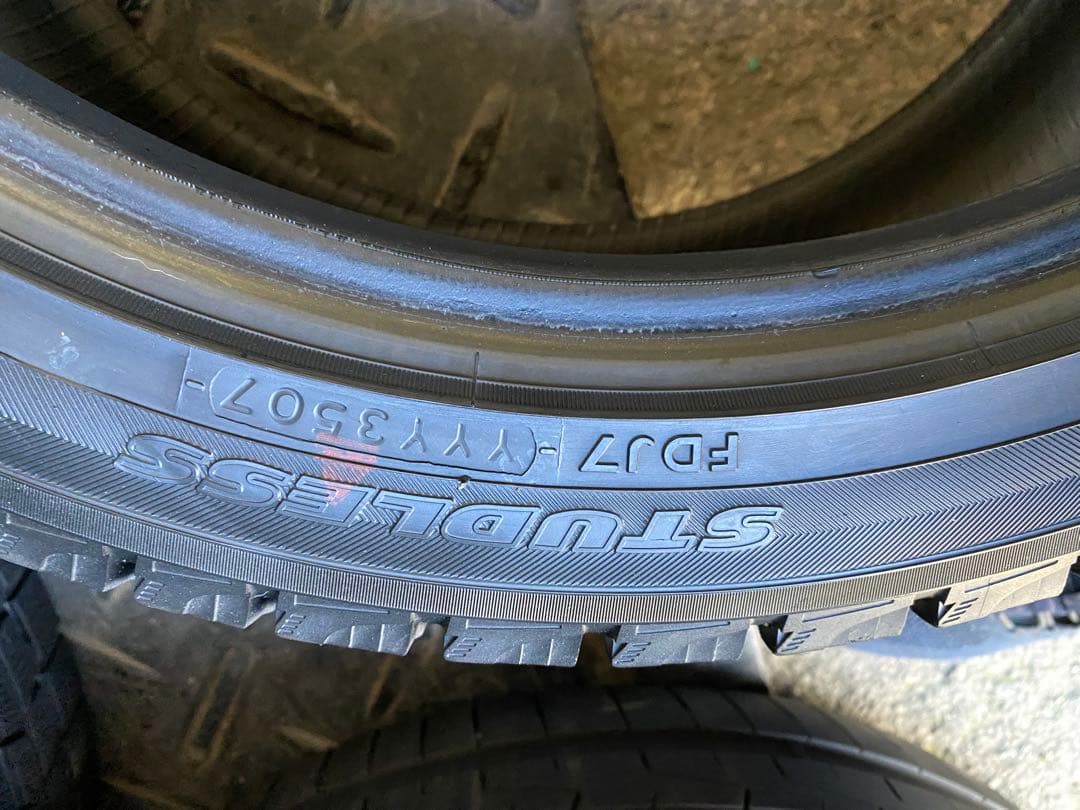 YOKOHAMA ICEGUARD 225/45/18. 2本セット送料込み