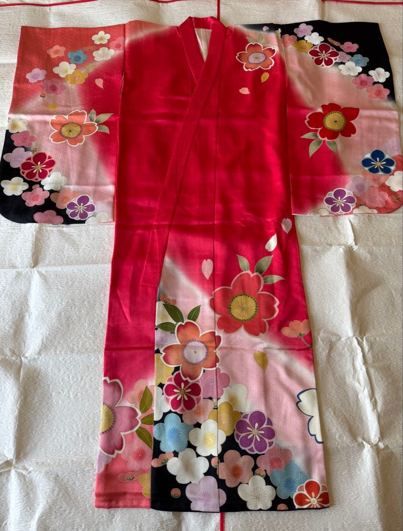 七五三に★正絹四つ身　濃ピンク色に暈し染め　花尽くし　手描き友禅　7歳着物セット