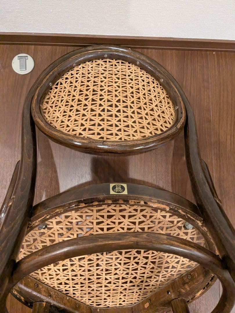 AIDEC　アンティークチェア　籐の椅子　曲げ木　ラタン