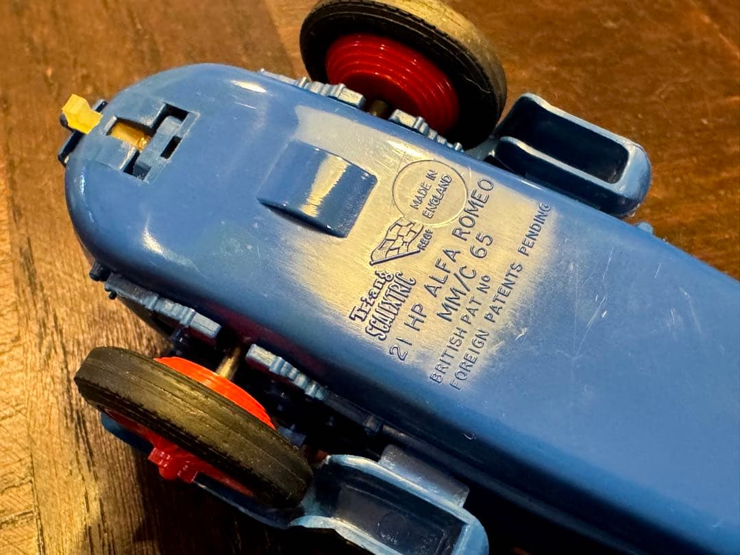 t*0様 scalextricスケーレックスC65アルファロメオ 1933 スロ