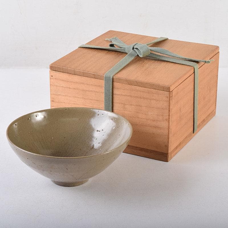 中国　龍泉窯　青磁　陽刻　蓮弁文碗　時代箱付　M　R8641