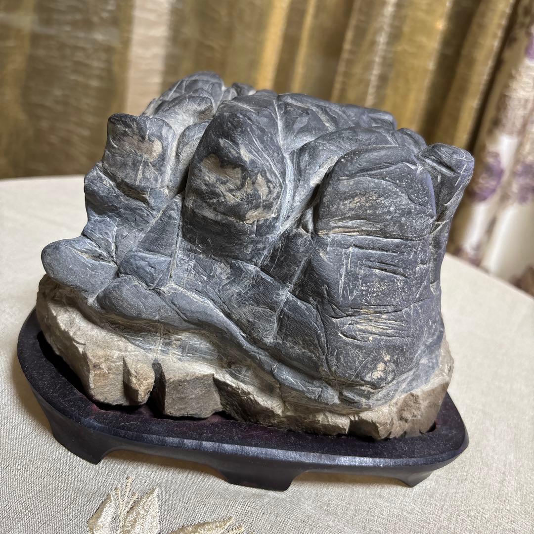 亀の形 水石 黒色 木製台座付き約3キロ