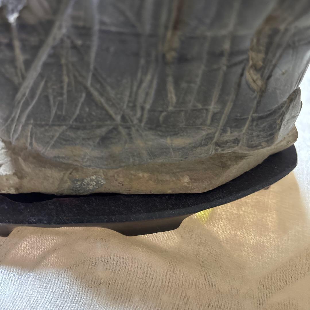 亀の形 水石 黒色 木製台座付き約3キロ