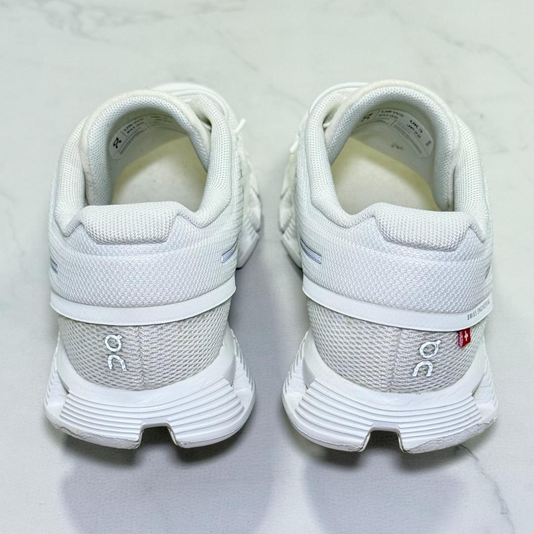 【tanu 様】On Cloud 5 ランニングシューズ 22㎝ ホワイト
