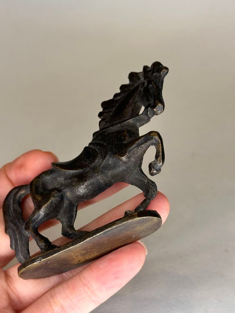 銅製 馬置物 駿馬像 古銅風 オブジェ 時代物 飾り物