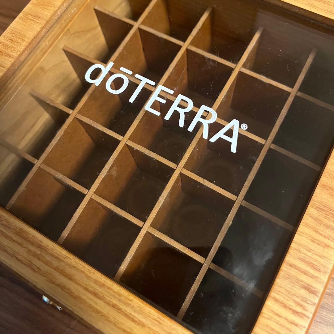 【正規品/開封済】ドテラ エッセンシャルオイルセット(ケース付き)