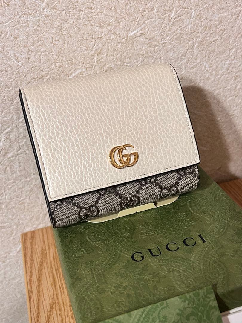 GUCCI 二つ折り財布 ホワイト/グレー