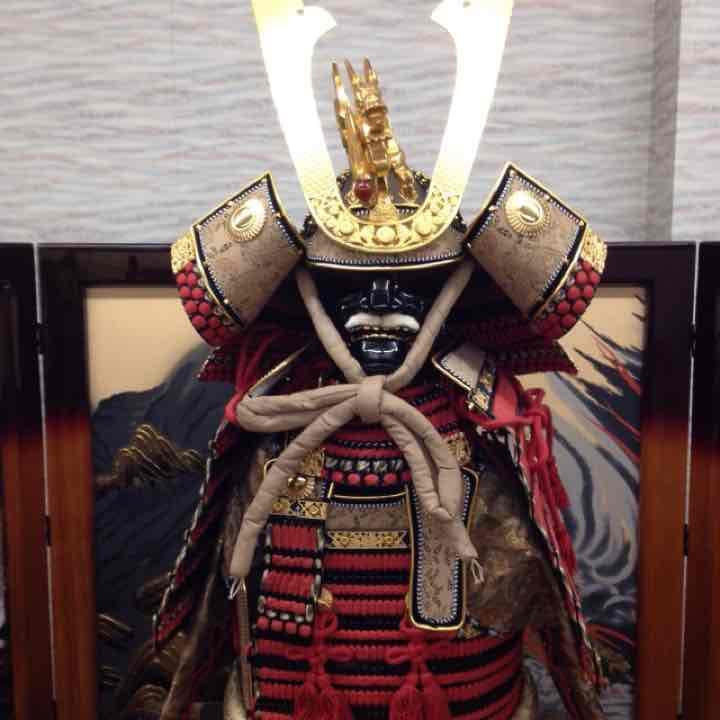 新品73万を28万着用鎧（兜）